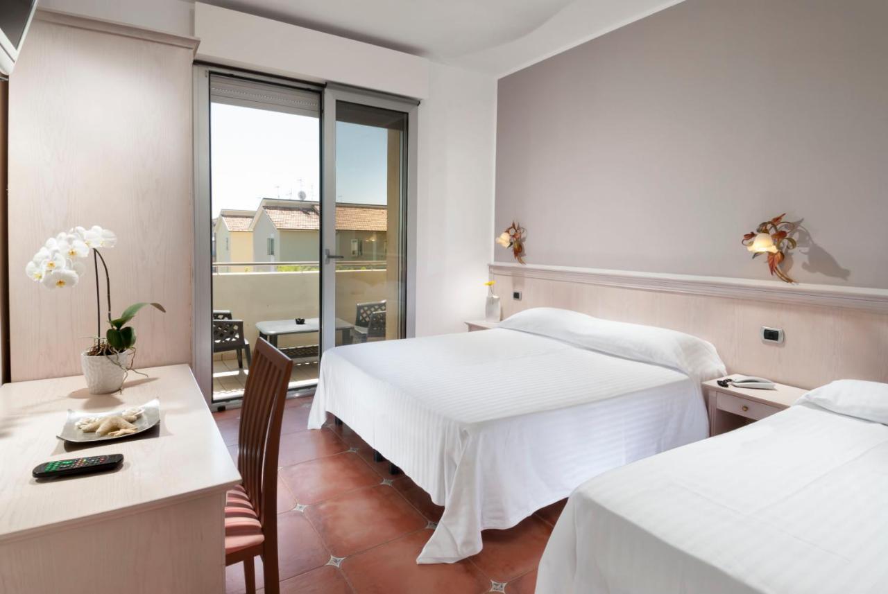 Hotel Le Querce Senigallia Buitenkant foto
