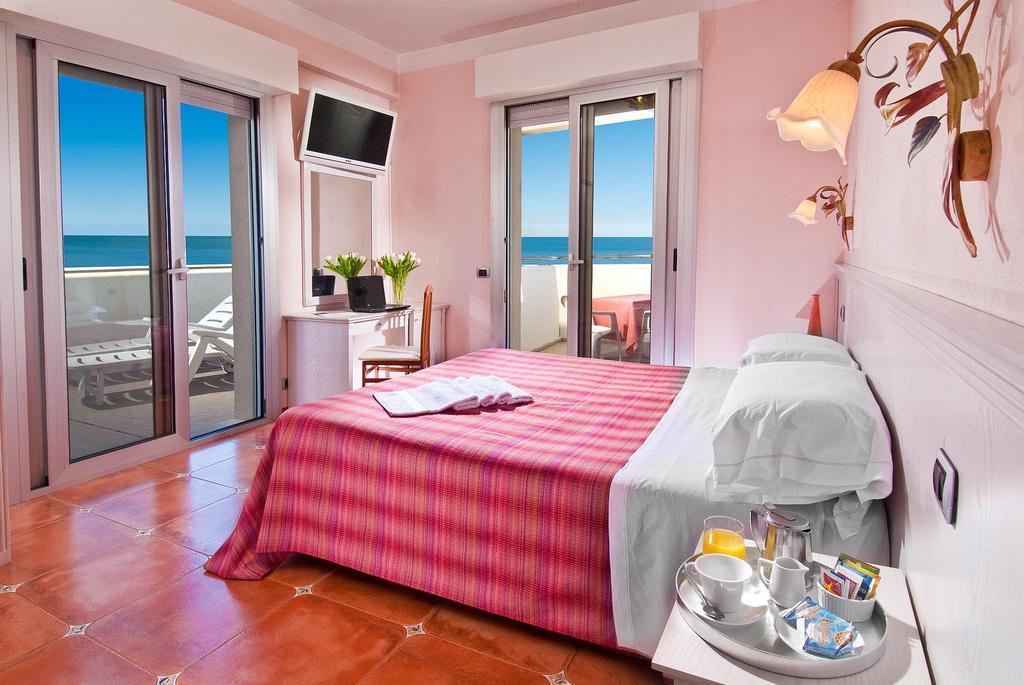 Hotel Le Querce Senigallia Kamer foto