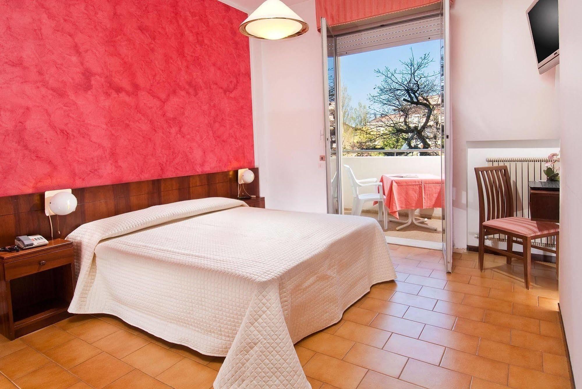 Hotel Le Querce Senigallia Buitenkant foto